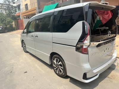 Nissan Serena 2022
