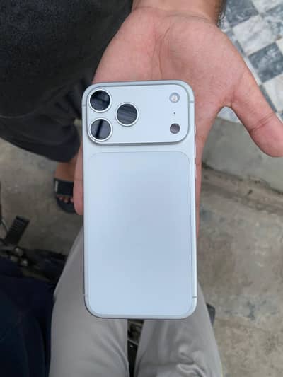 iPhone 17 Pro Max HK