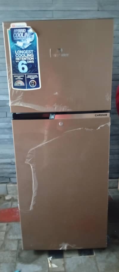 Dawlance fridge new conditionr 2 month used only