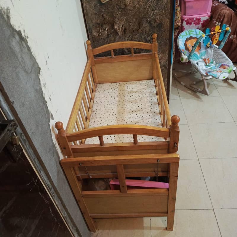 baby cot 1