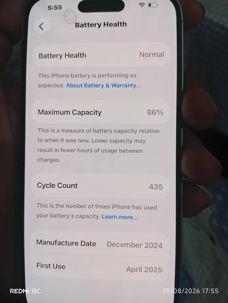 Apple iPhone 15 4