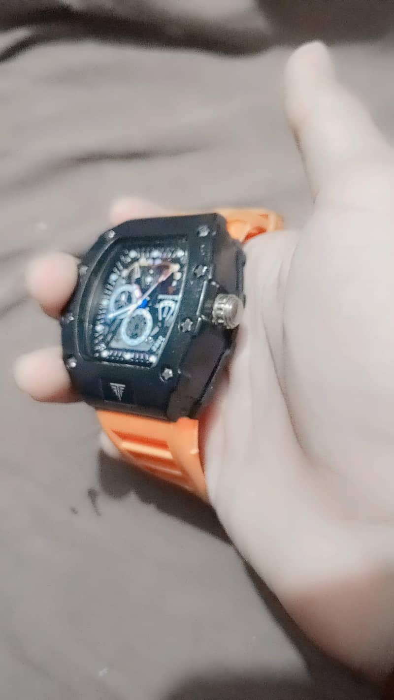 men watch 0