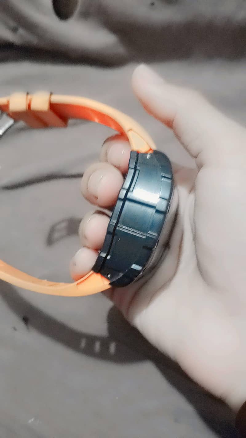 men watch 1