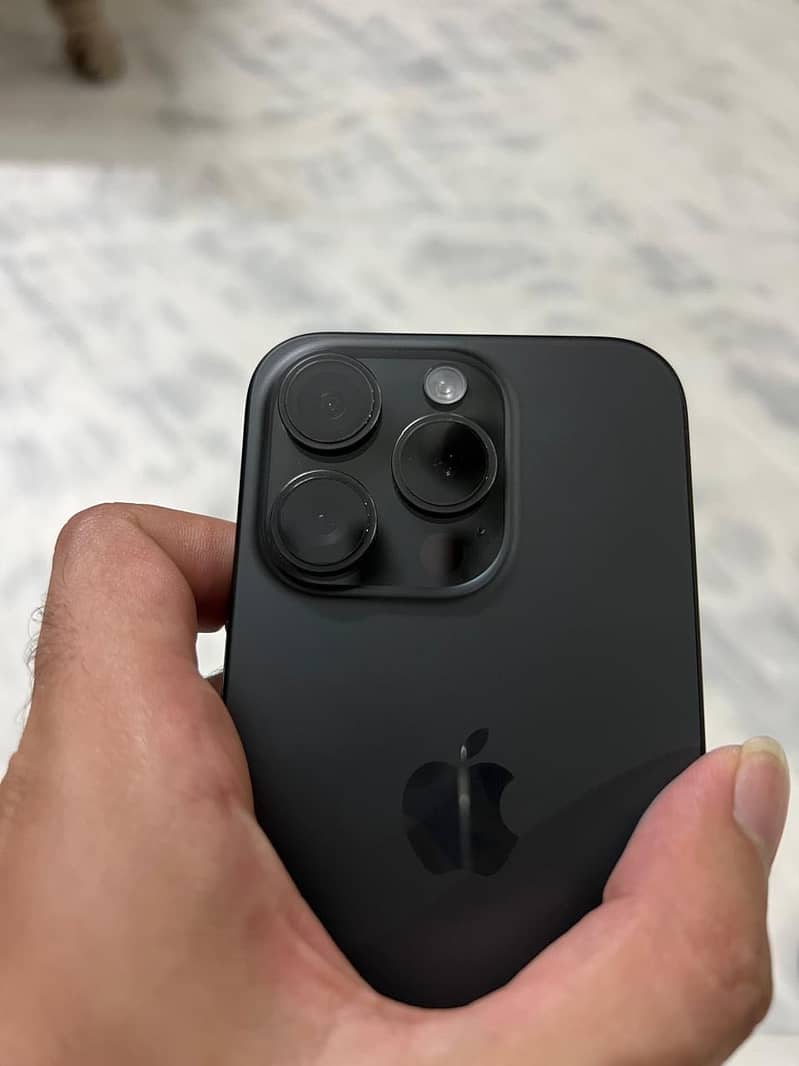 iPhone 15 pro 3
