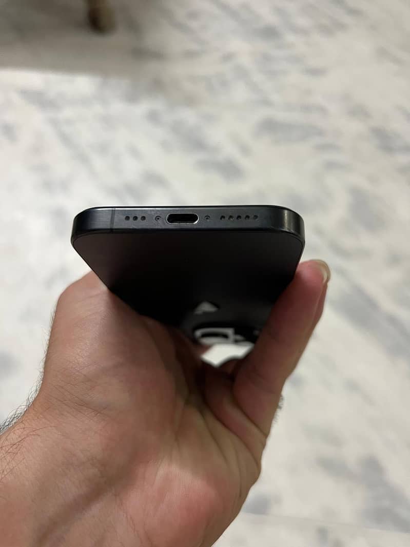 iPhone 15 pro 6