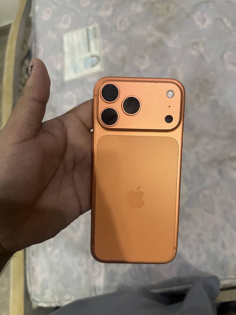 Apple iPhone 17 Pro Max 1