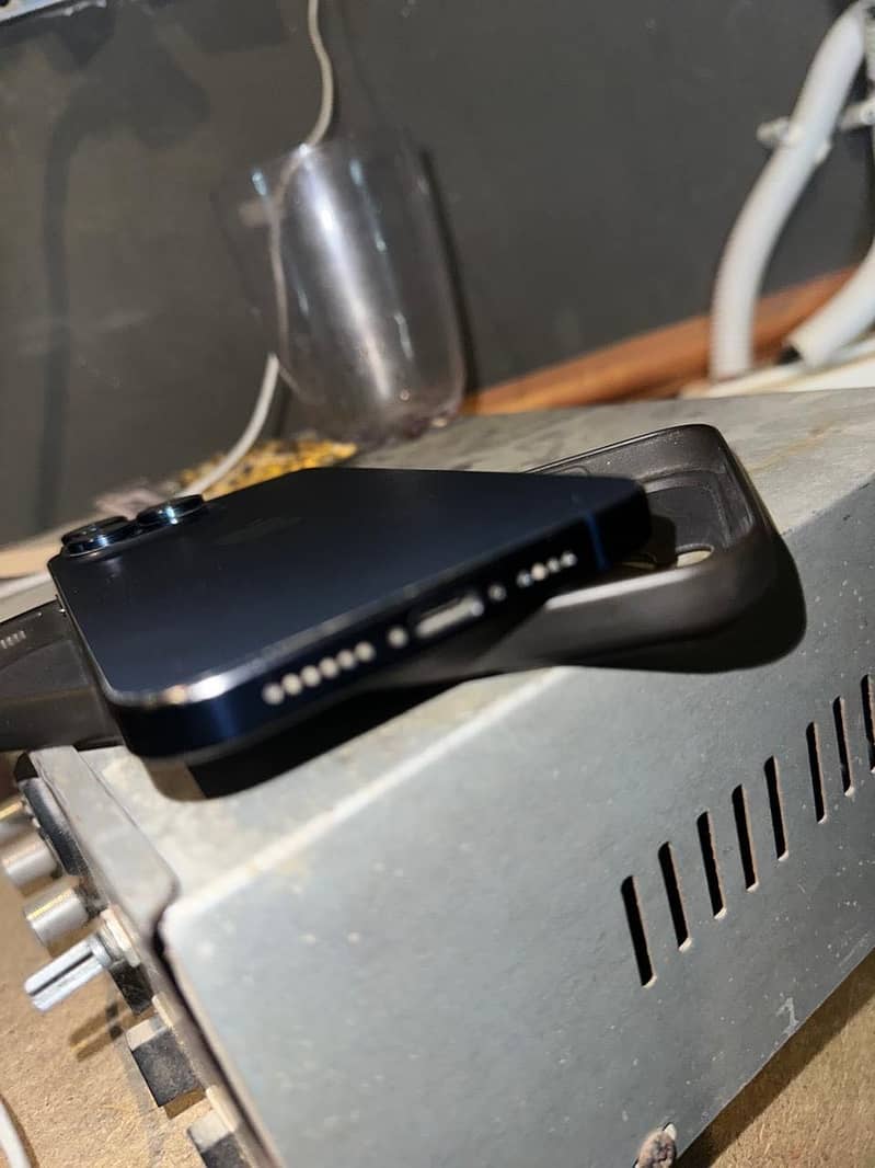 Apple iPhone 15 Pro Max 11