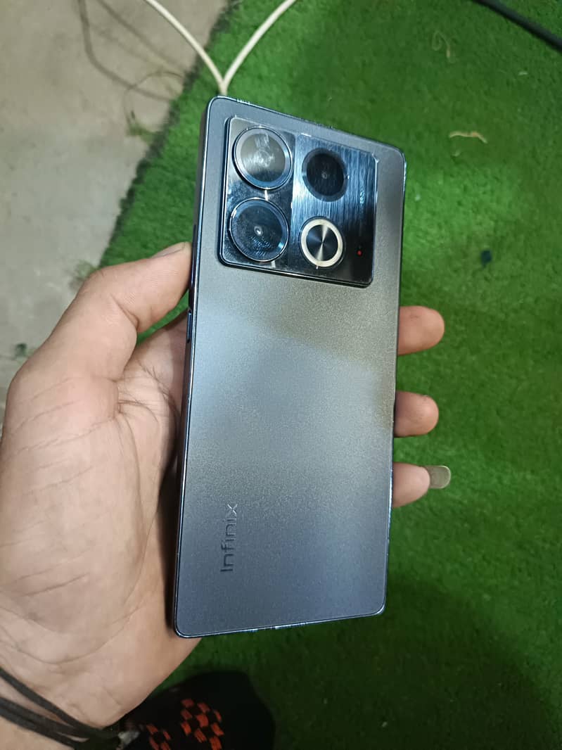 Infinix Note 40 0