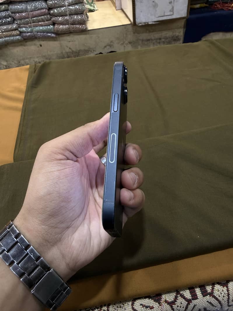 Apple iPhone 14 1