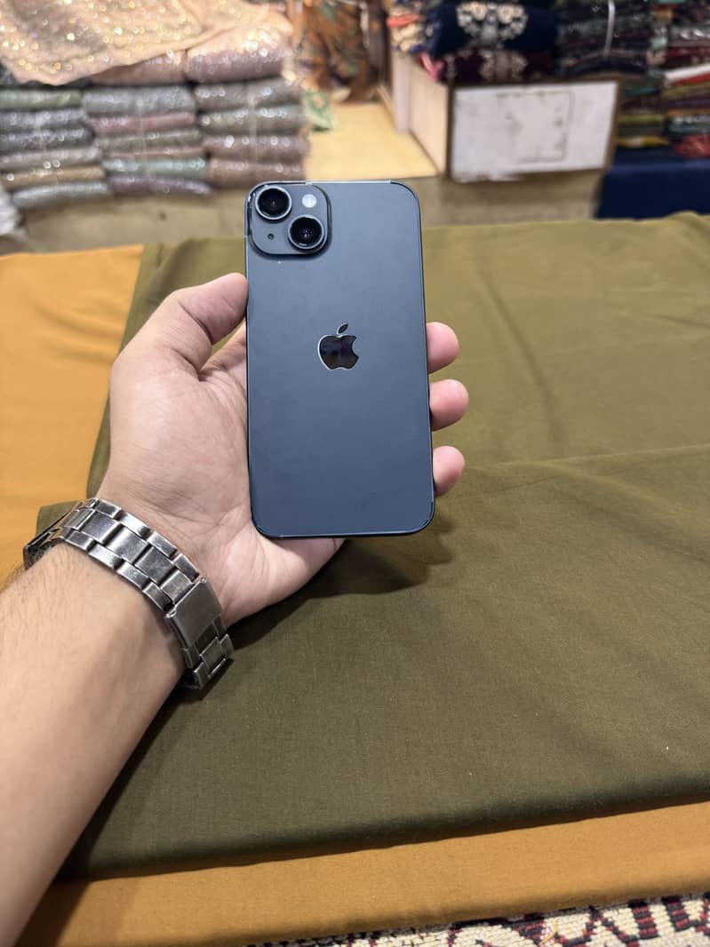 Apple iPhone 14 3