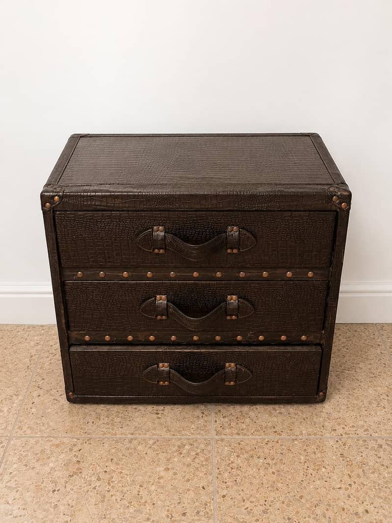 Side table 0