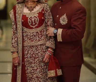 bride and groom dress