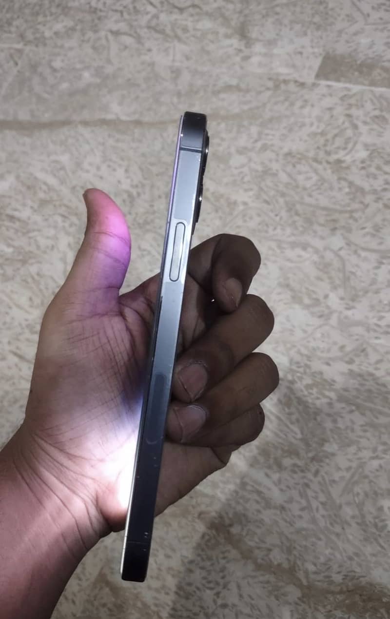 iPhone 12 Pro 8