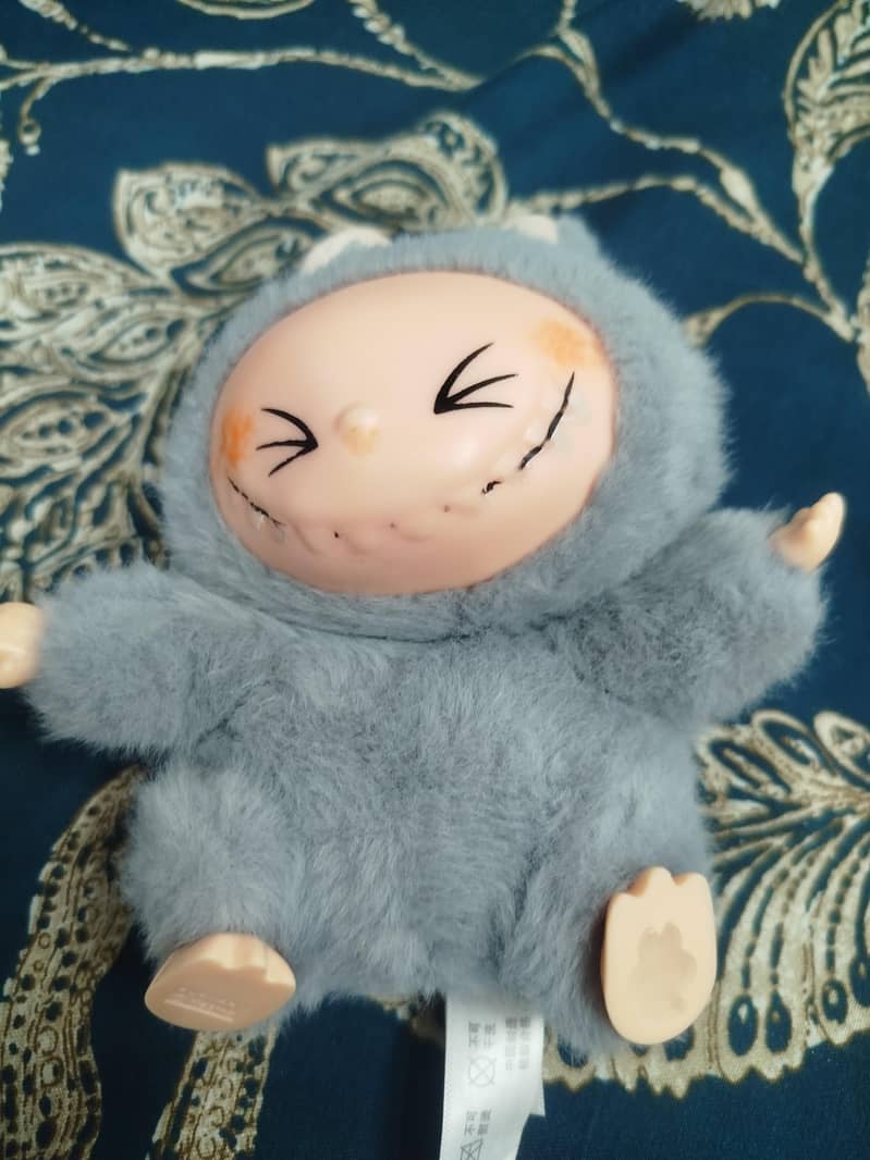 labubu doll 1
