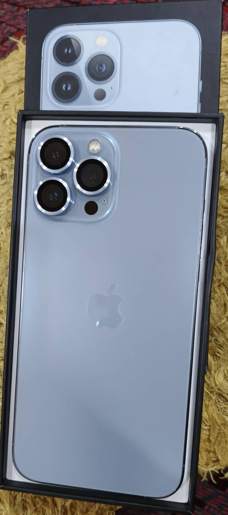 Apple iPhone 13 Pro Max 1