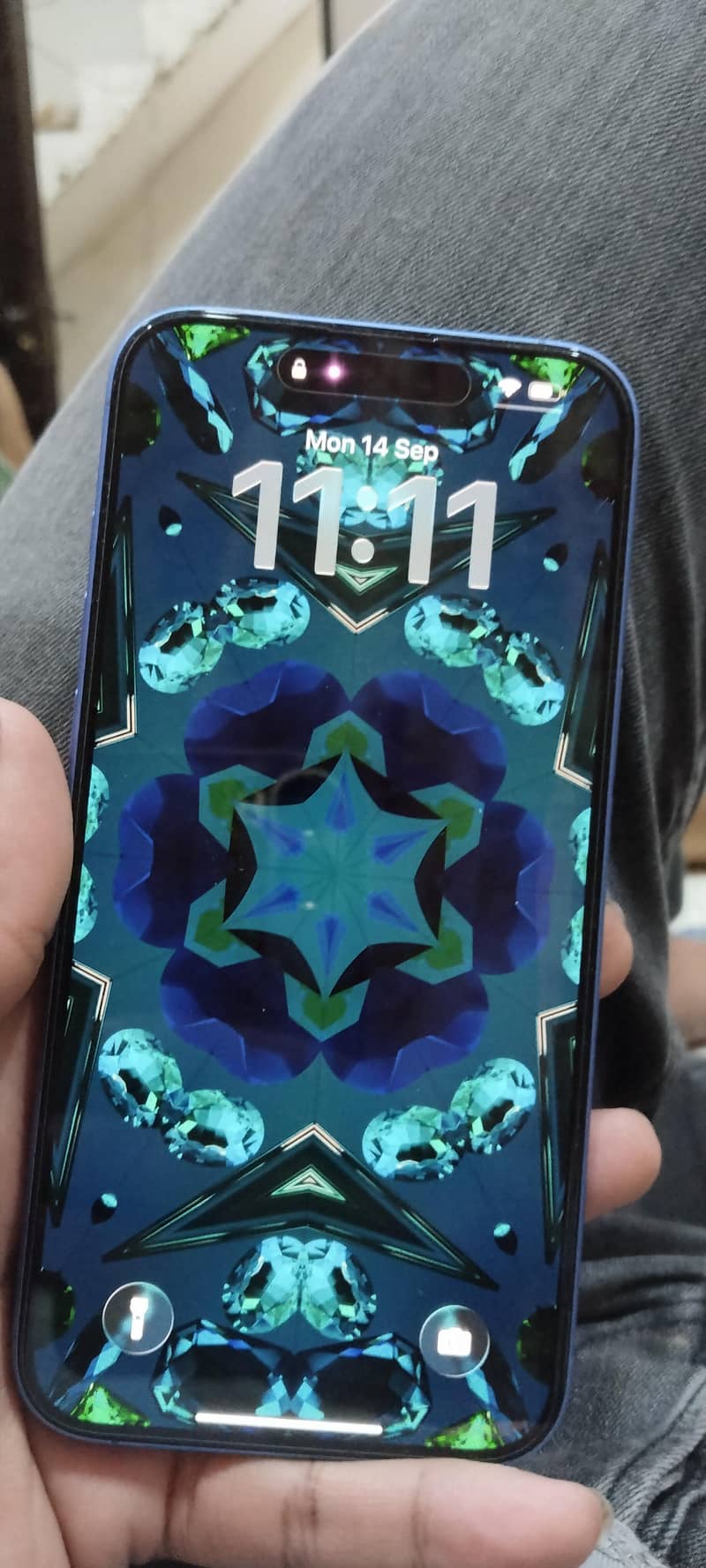 Apple iPhone 16 Plus 3