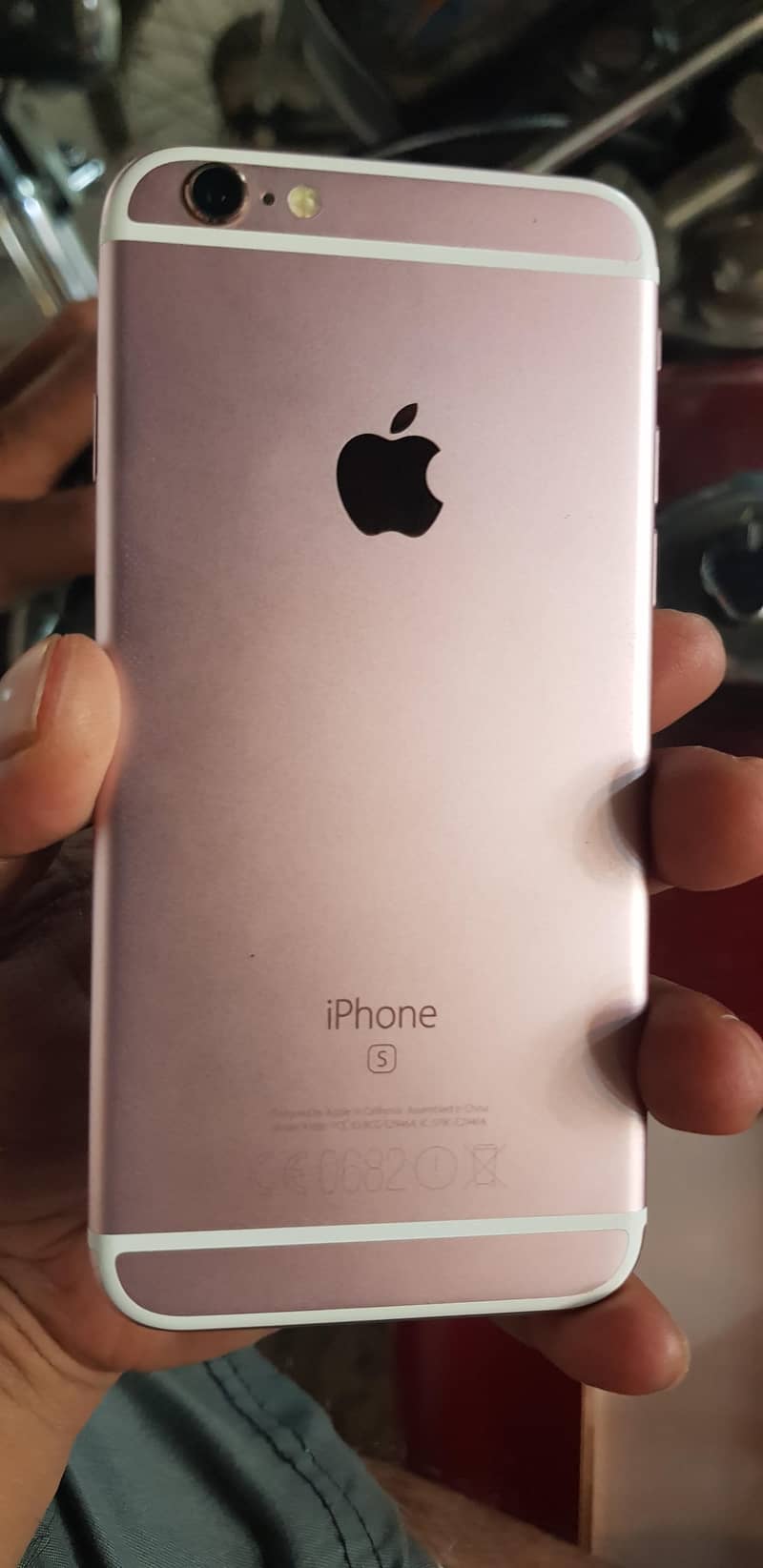 Apple iPhone 6S 1