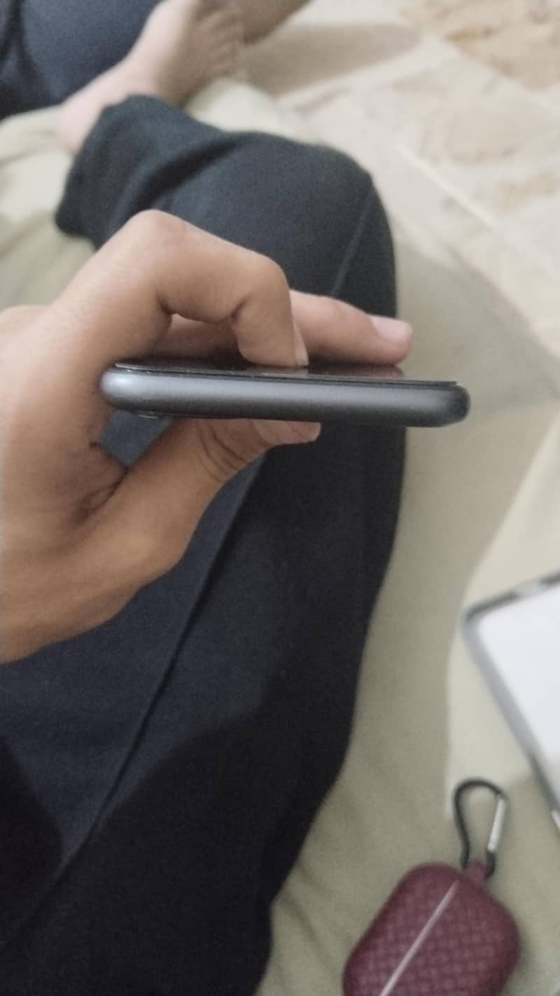 Apple iPhone 11 1