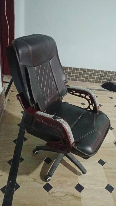 rolling chair