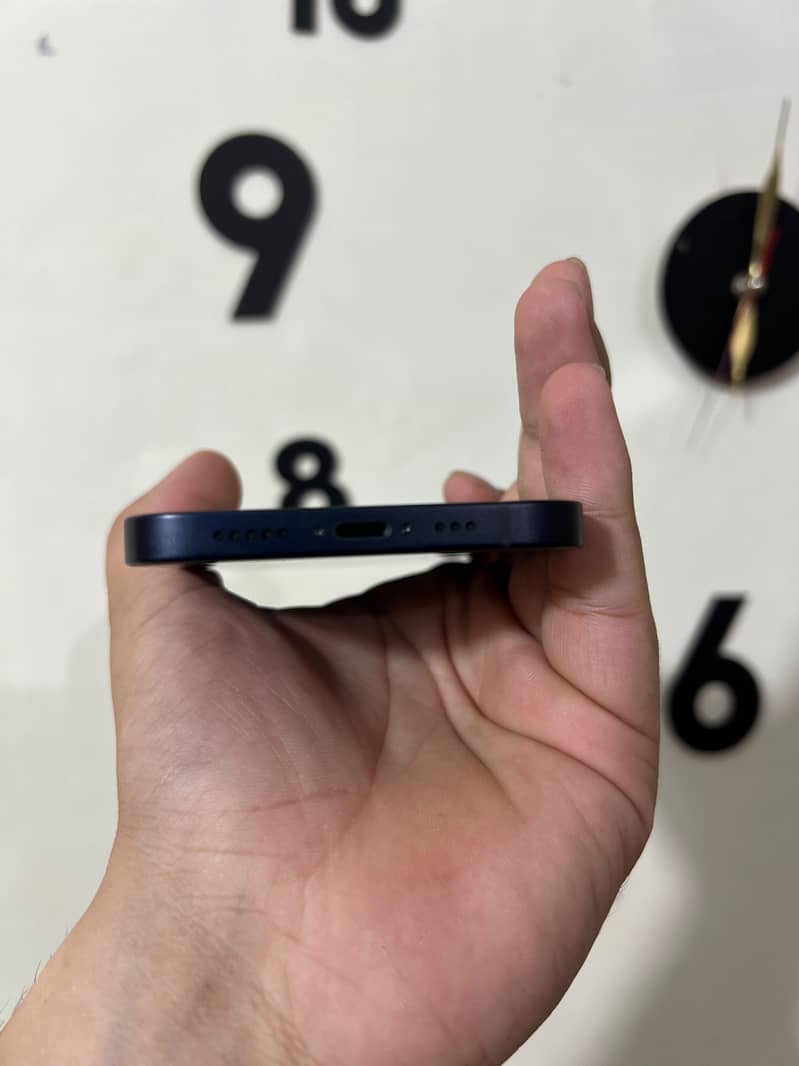 Apple iPhone 12 2