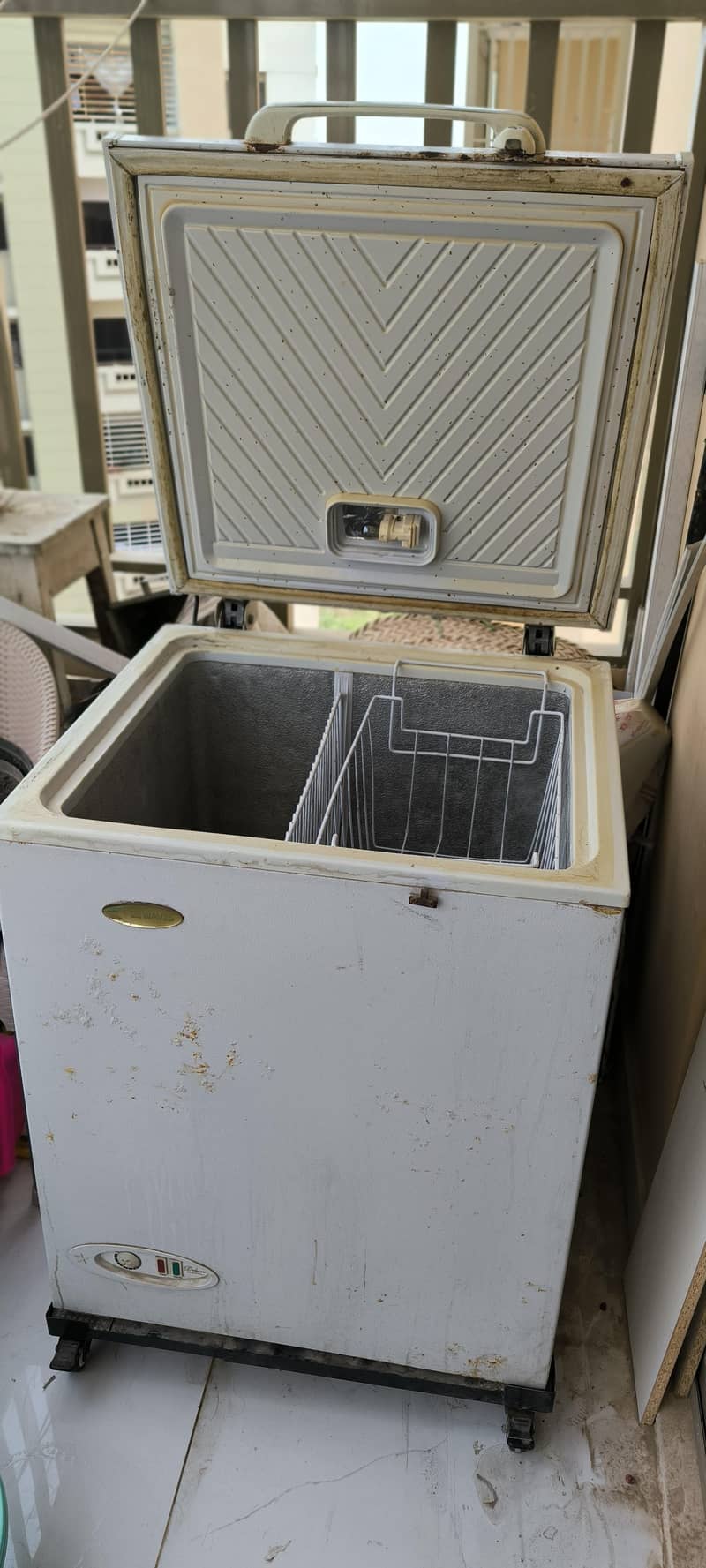 Waves single door deep freezer 0