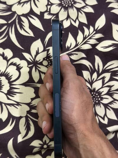 Apple iPhone 14