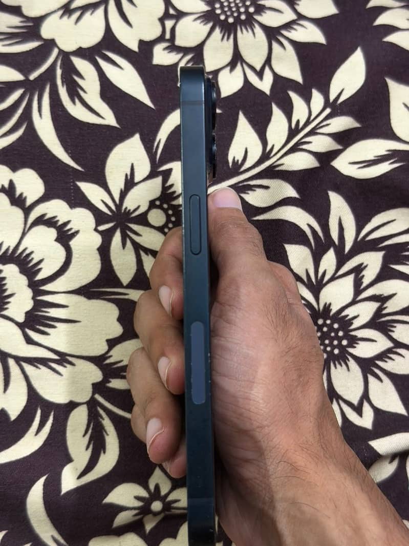 Apple iPhone 14 0