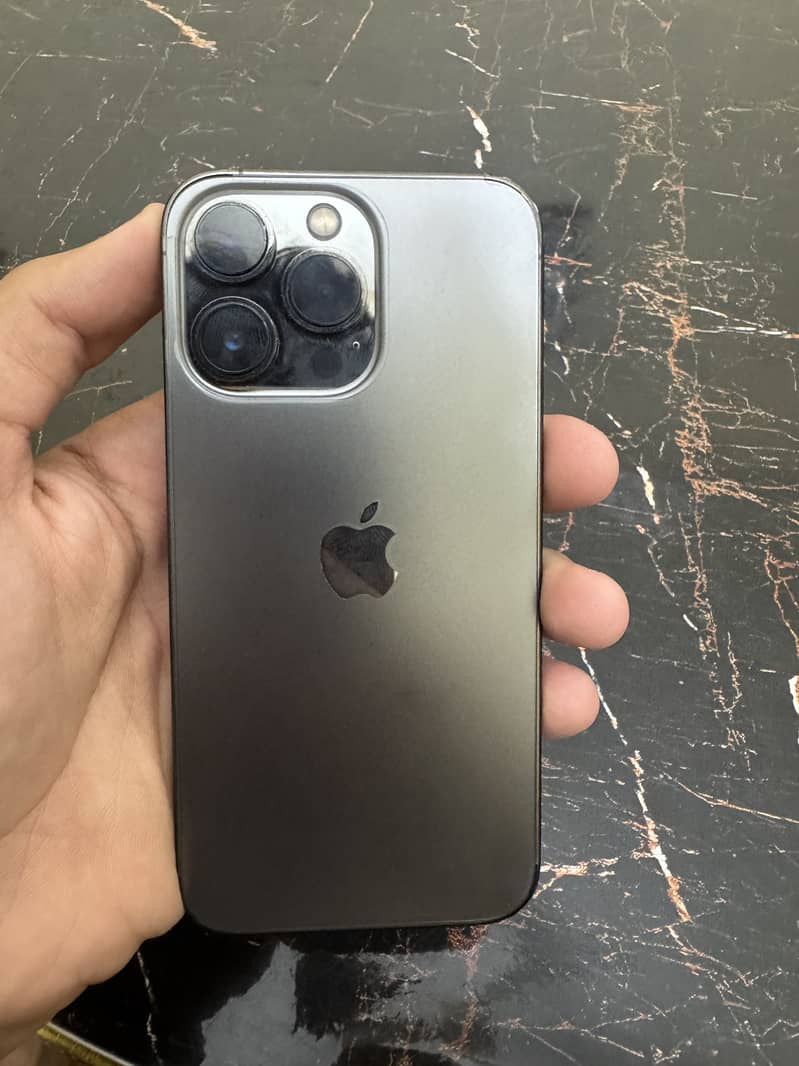 Apple iPhone 13 Pro 2
