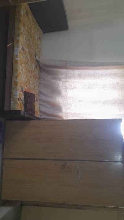 4 seater rooms available for girls in girls hostel
