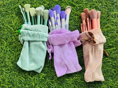 Pastal Makeup brushes set for blending & Travel