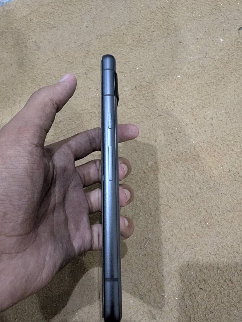 Google Pixel 7a 5