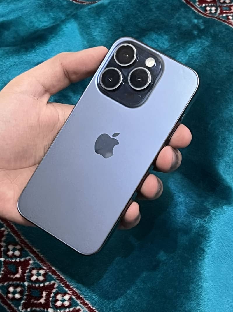 Apple iPhone 15 Pro 0