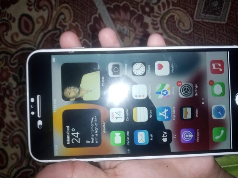 Apple iPhone 7 Plus 3