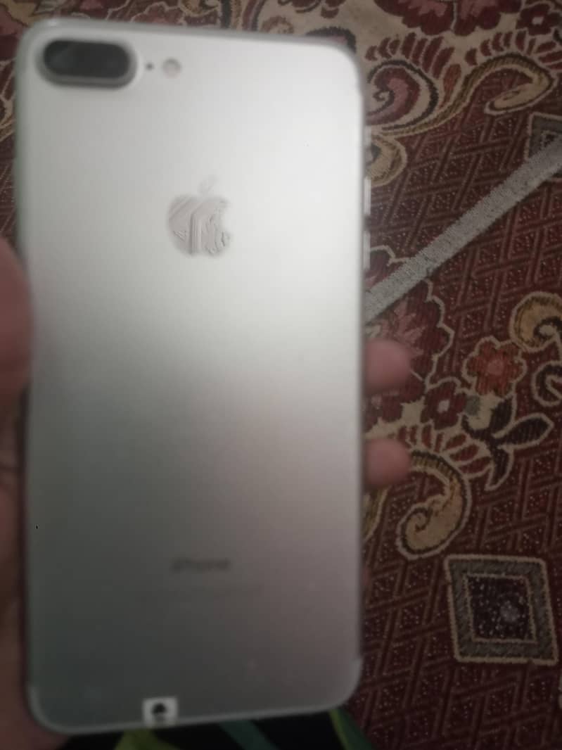 Apple iPhone 7 Plus 4