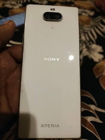 Sony Xperia 8
