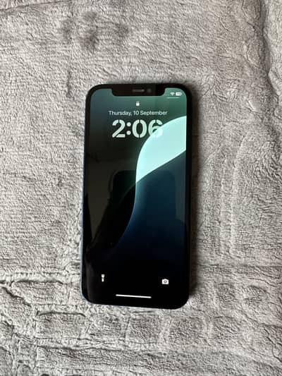 iPhone 12 clean piece