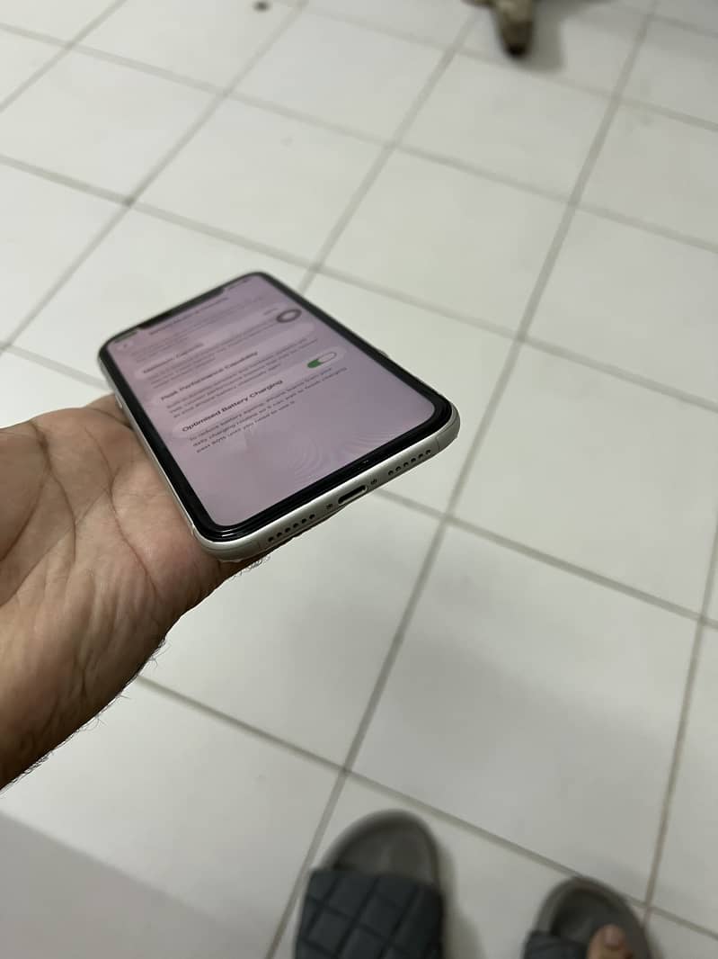 Apple iPhone 11 5