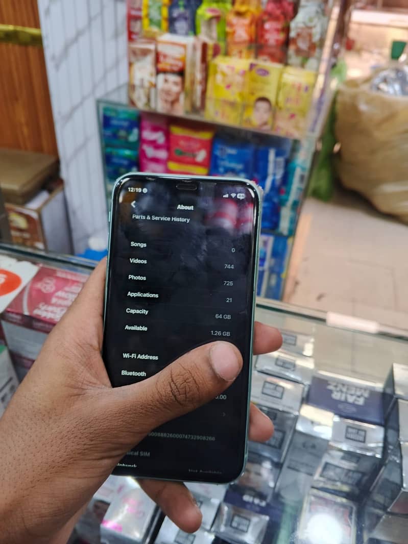 Apple iPhone 11 0
