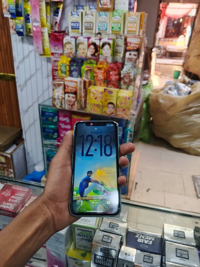 Apple iPhone 11 5