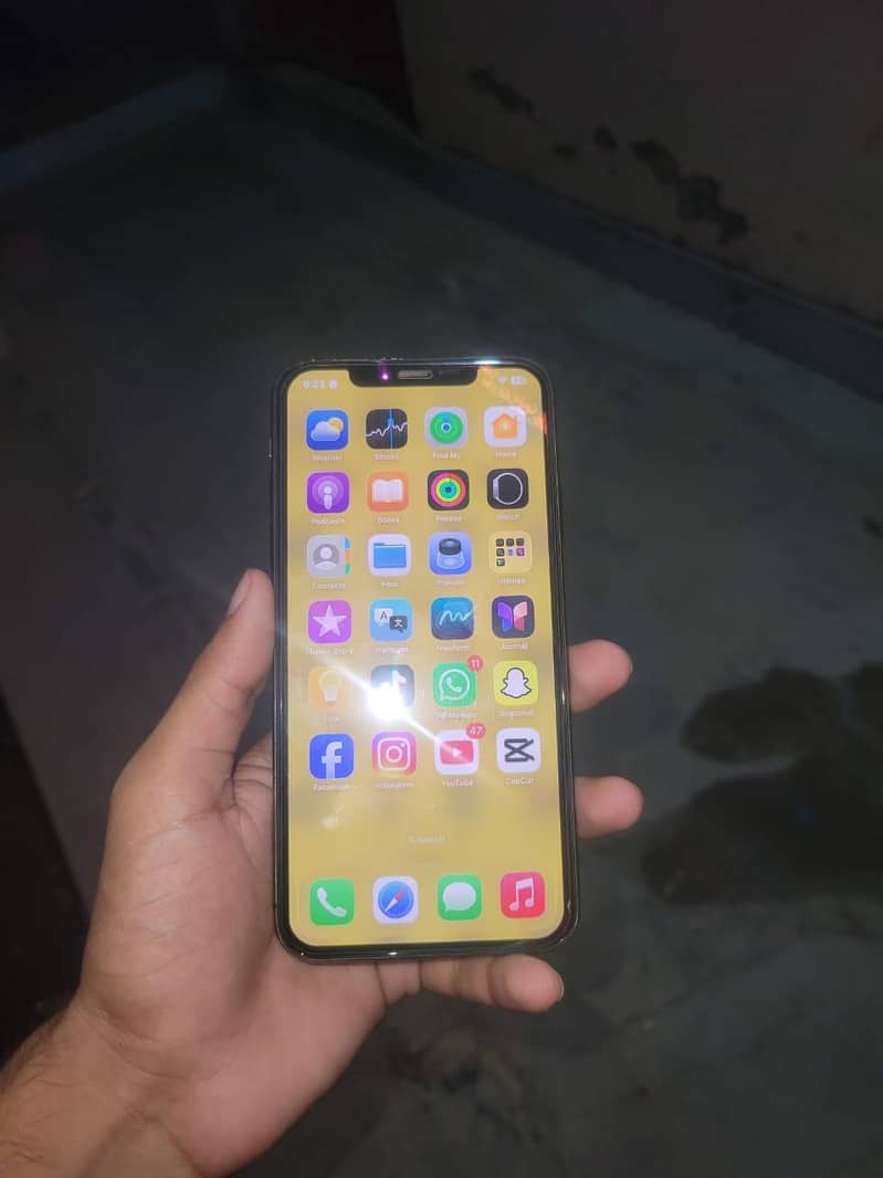Apple iPhone 11 Pro Max 0