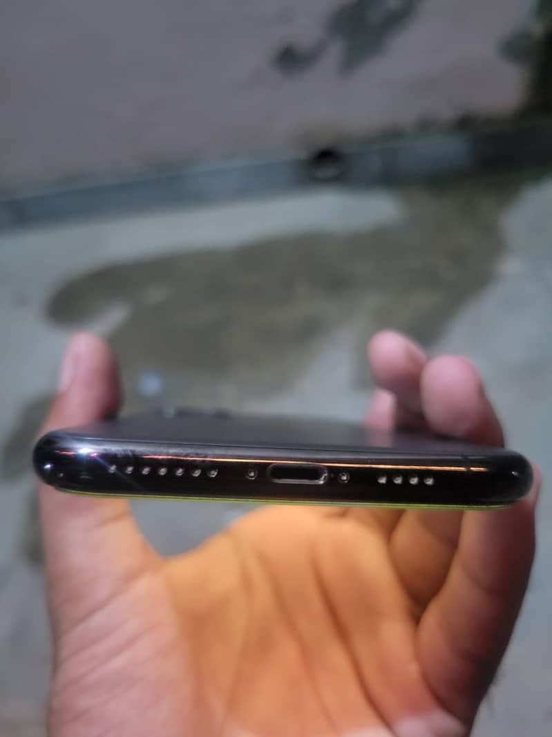 Apple iPhone 11 Pro Max 3