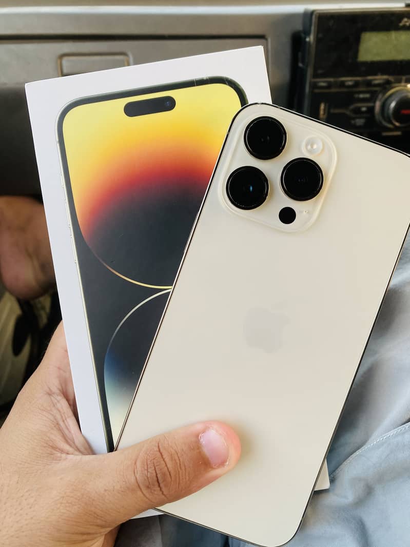 Apple iPhone 14 Pro Max 1