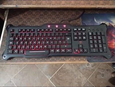 Mad Catz V. 5 Gaming Keyboard – Red Backlit | Fully Working