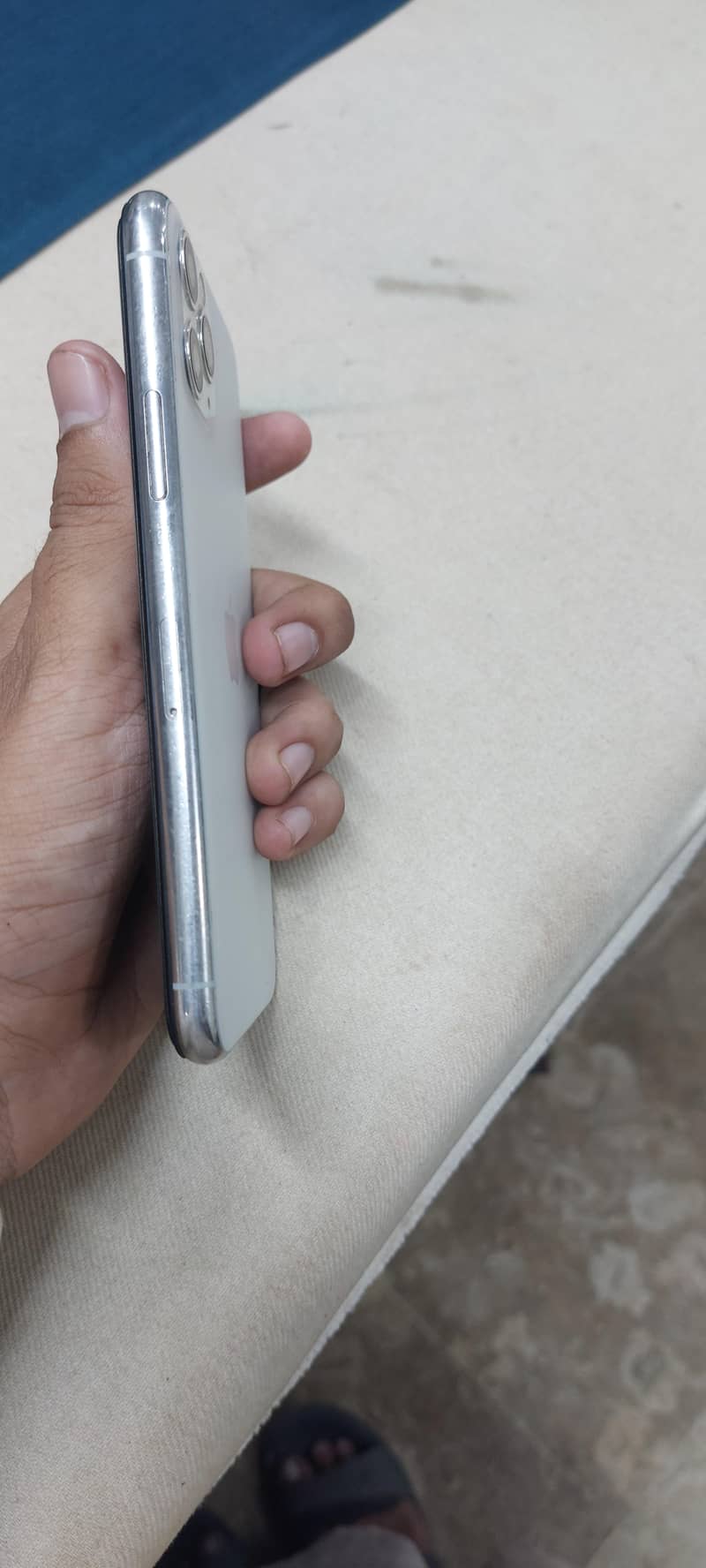 Apple iPhone 11 Pro 2