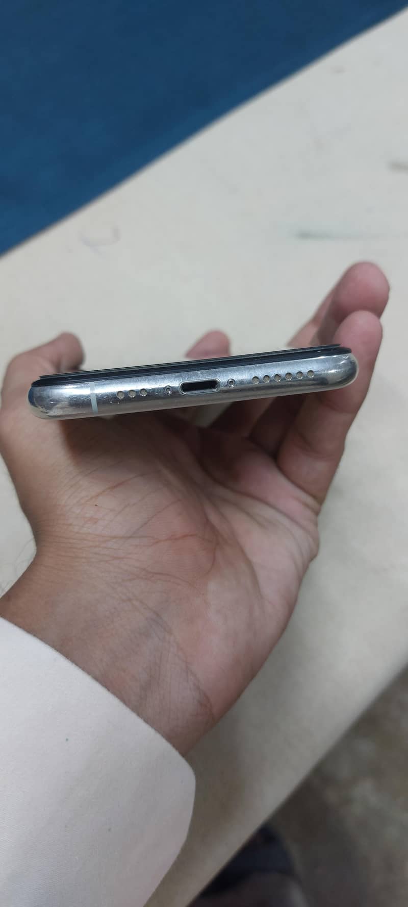 Apple iPhone 11 Pro 4