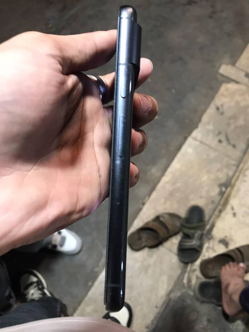 Google Pixel 8 4