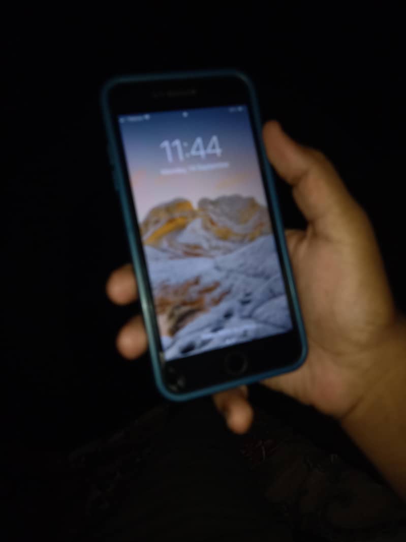 Apple iPhone 7 Plus 1