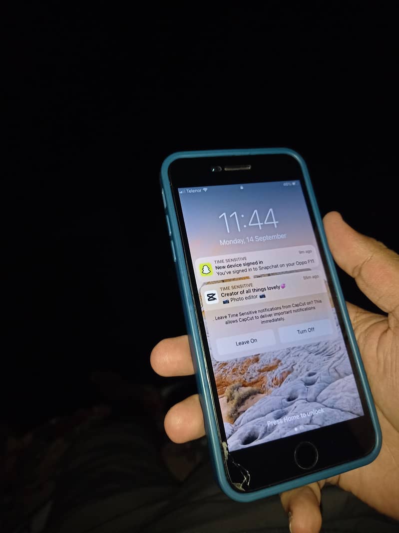 Apple iPhone 7 Plus 2