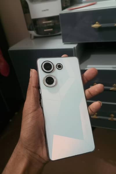 Tecno CAMON 20