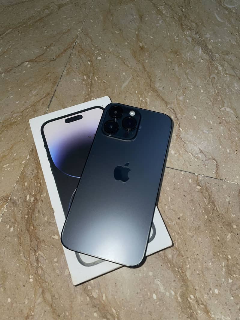 Apple iPhone 14 Pro Max 1